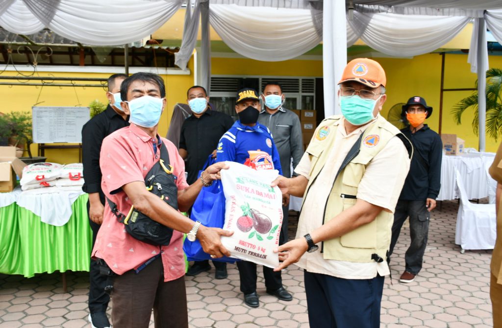 Posko Gabungan Terpadu Himpun dan Serahkan Bantuan untuk 