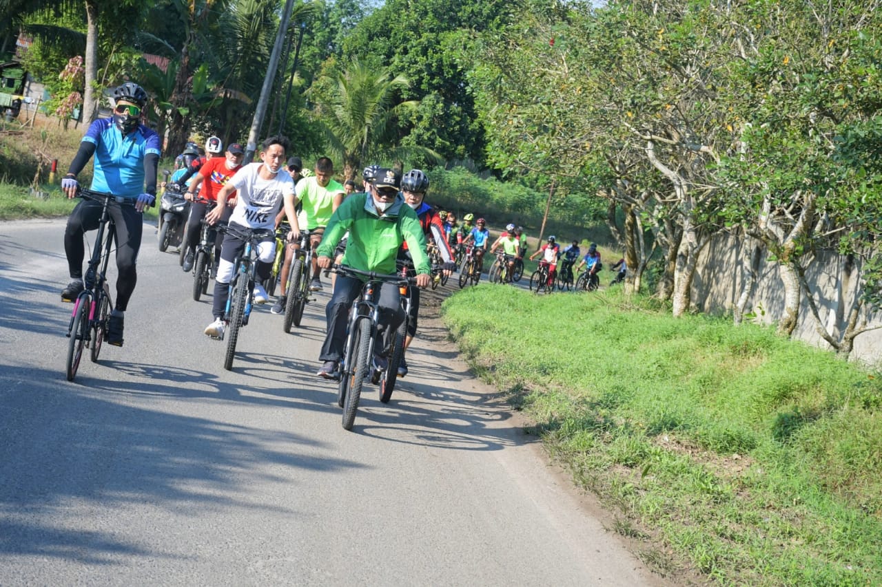 Bupati Sergai, Kapolres dan Danbrigif 7/RR Bersepeda Bersama di Dolok Masihul