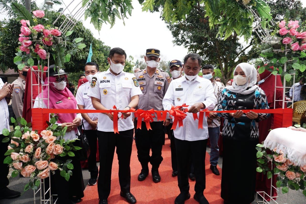 Resmikan Jalan di Bajaronggi, Bupati Sergai: “Jaga dan Rawat Bersama-sama”