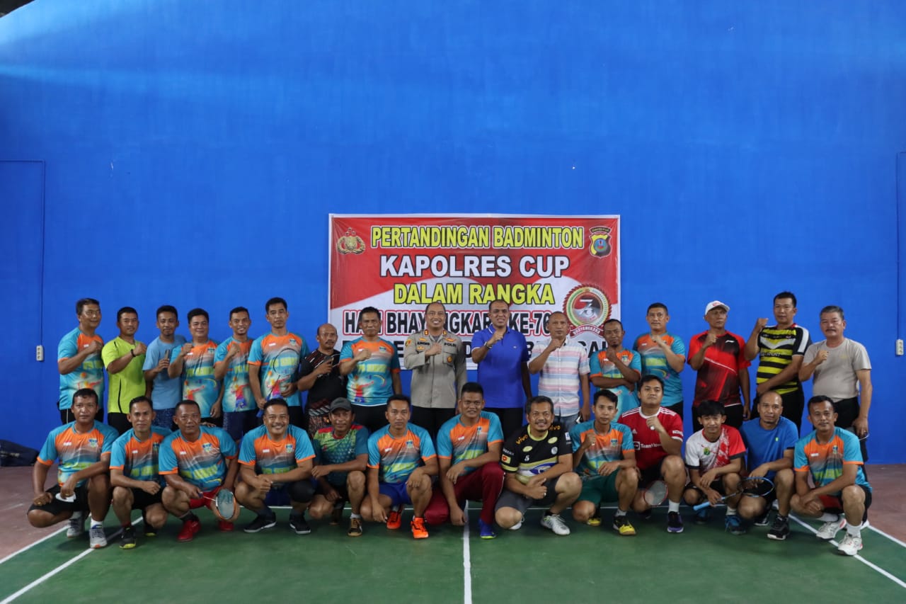 Hadir di Turnamen Badminton Kapolres Cup, Sekdakab Sergai: “Pemkab-Polres Maksimal Jalin Sinergitas”